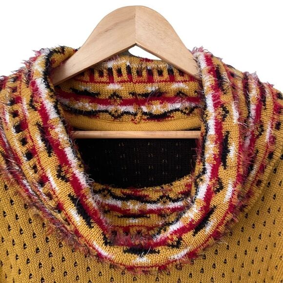 NEW Boho Shawl/Poncho Long Sleeve Sweater in One Size Made in Mexico - Picture 4 of 4